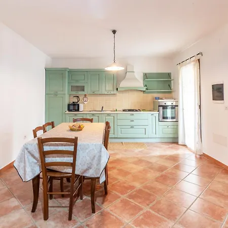 Apartment Armandiola *